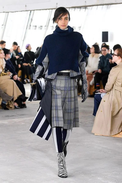 Look 43